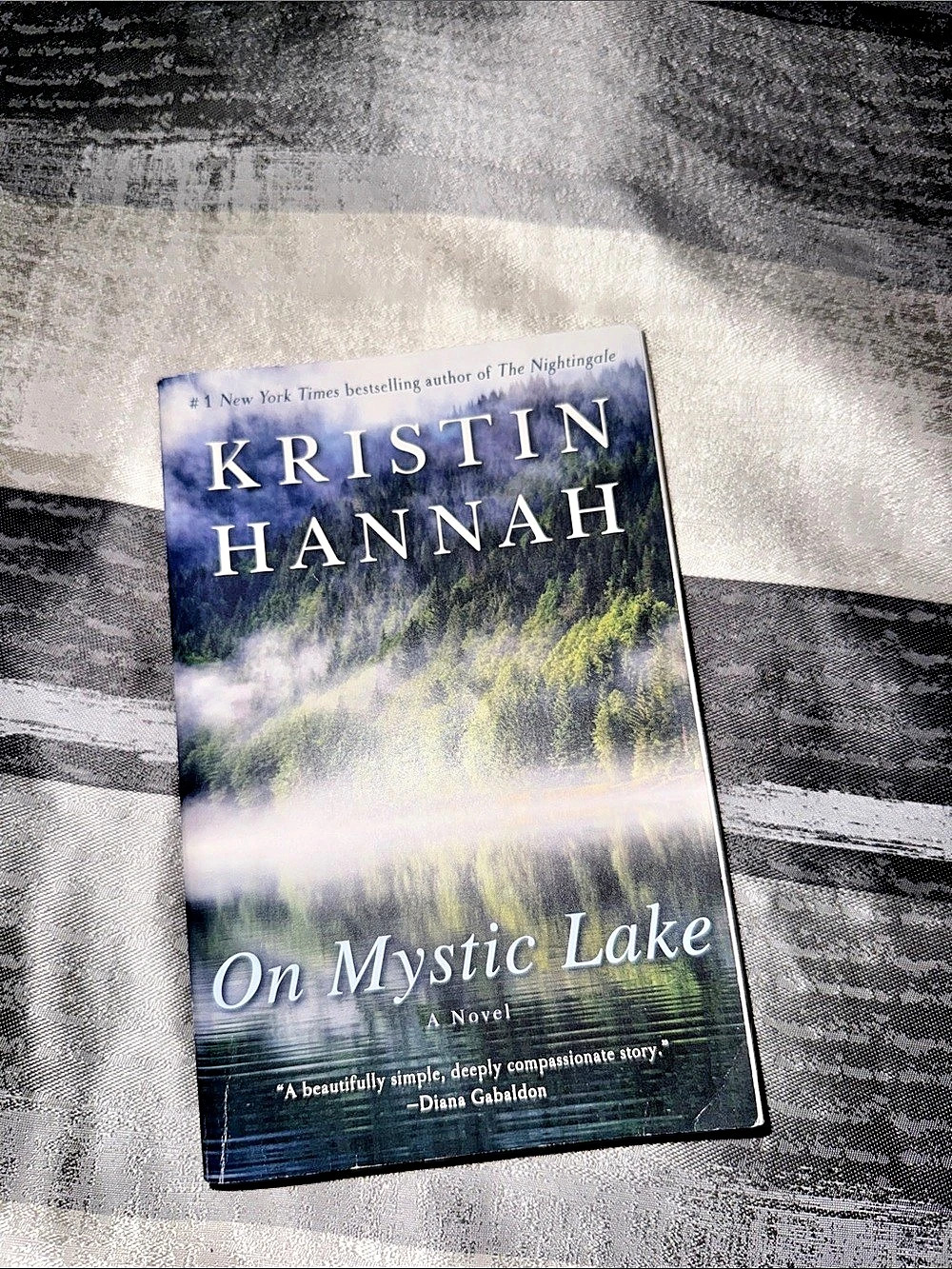 Kristin Hannah On Mystic Lake Paperback Novel Book